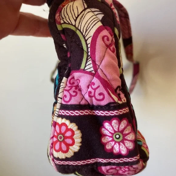 ☀️Vera Bradley Small adjustable strap purse 👛 - Picture 9 of 10